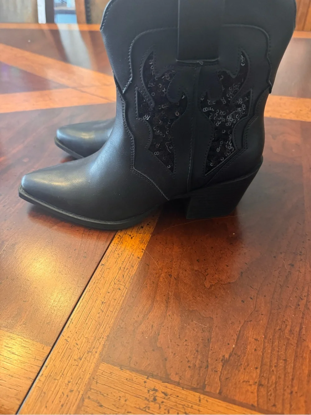 Wild Pair stylish black